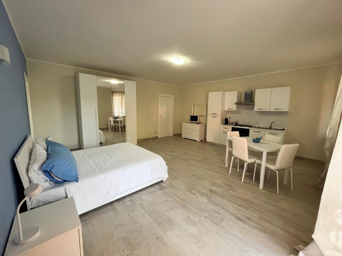 Casa Cost 2 Apartment Vetralla Bagian luar foto