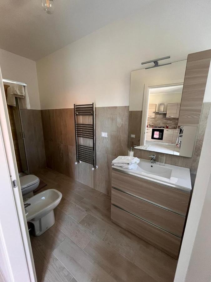 Casa Cost 2 Apartment Vetralla Bagian luar foto